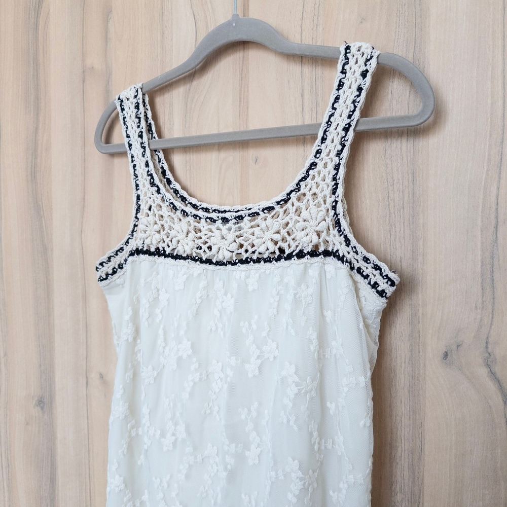 Womens Lace Crochet Top Medium White Floral Boho Cottage Romantic Feminine - Picture 5 of 8